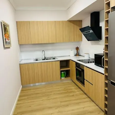 Orange Apartment *